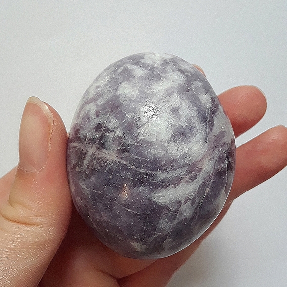 Lepidolite Palm Stone - Picture 3 of 4